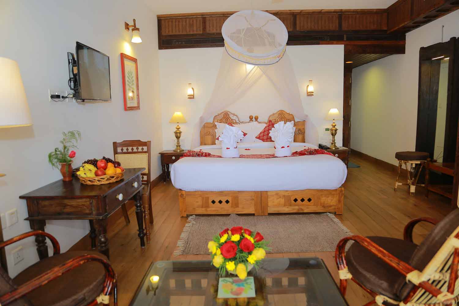AyurSoma Ayurveda Royal Retreat Palace Deluxe Room Bedroom