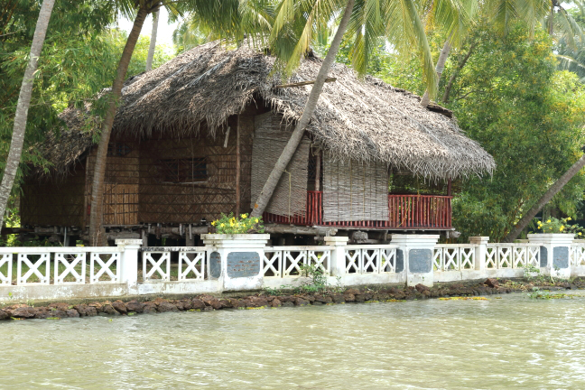Rajah Island Corner House Small Room View From Backwater